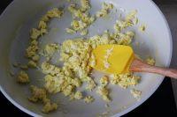 烫面韭菜盒子的做法步骤7