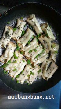 简易版锅贴的做法步骤12