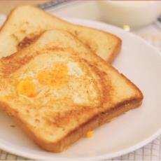 爱心煎蛋吐司