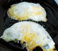 辣炒鲜虾鱼板面#小虾创意料理#的做法步骤2