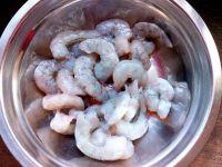 干炸虾仁的做法步骤1