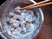 干炸虾仁的做法步骤3