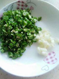 香辣小鲫鱼的做法步骤2