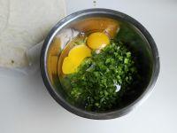 快手韭菜盒子的做法步骤2