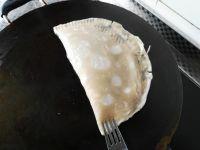 快手韭菜盒子的做法步骤6