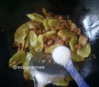 莴笋炒肉的做法步骤5