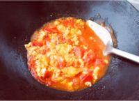 西红柿鸡蛋面的做法步骤3