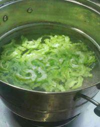 苦瓜肉丝的做法步骤3