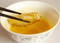 油炸鸡翅的做法步骤3