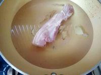 回锅肉的做法步骤2