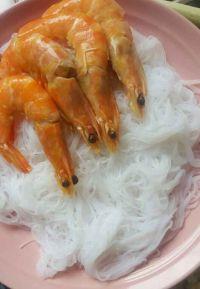 蒜蓉粉丝蒸虾的做法步骤3