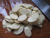 咸肉毛豆煮鞭笋的做法步骤3