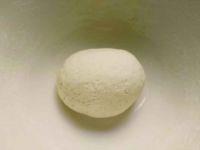 韭菜鸡蛋馅饼的做法步骤1