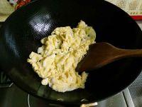 韭菜鸡蛋馅饼的做法步骤5