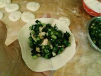 韭菜鸡蛋馅饼的做法步骤13