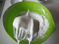 炼奶蔓越莓戚风蛋糕#妙搭新食尚#的做法步骤9