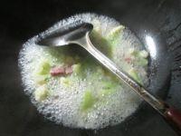 咸肉空心菜梗炒花菜的做法步骤3