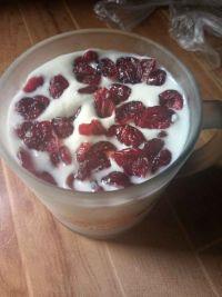 草莓酸奶的做法步骤2