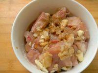 蒜香烤排骨的做法步骤1