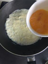 早餐鸡蛋卷饼的做法步骤4