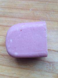 西兰花炒火腿的做法步骤2