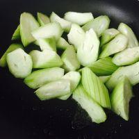 丝瓜蛋汤的做法步骤3