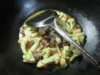 牛肉煮花菜的做法步骤3