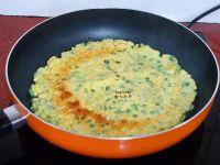 鸡蛋香葱饼的做法步骤7