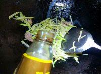 肉丝炒佛手瓜的做法步骤5