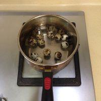 虎皮蛋焖红烧肉的做法步骤2