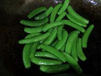 甜豆炒鸭胗的做法步骤3