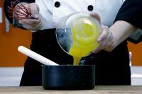 红曲酥皮泡芙的做法步骤8