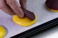 红曲酥皮泡芙的做法步骤10