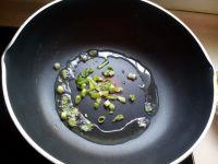 蒲公英炒鸡蛋的做法步骤4