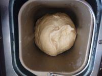 豆沙早餐包的做法步骤3