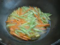 方便面焖面#小虾创意料理#的做法步骤5