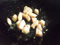 黄瓜胡萝卜鸡丁的做法步骤5