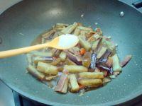 咸肉烧茄子的做法步骤7