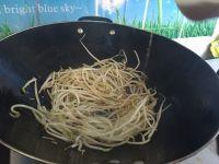 豆芽炒韭菜的做法步骤6