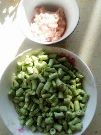 肉末豆角的做法步骤1