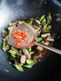 青椒炒黄鳝的做法步骤11