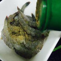 西兰花虾球的做法步骤2