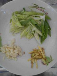 清炒西瓜皮的做法步骤3