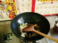 胡萝卜烧排骨的做法步骤5