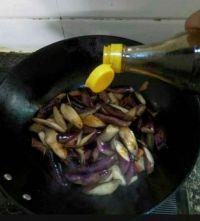 胡萝卜炒茄子的做法步骤6