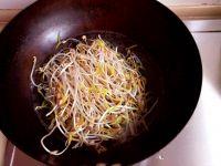 虾皮拌豆芽的做法步骤1