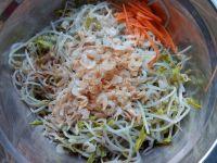 虾皮拌豆芽的做法步骤7