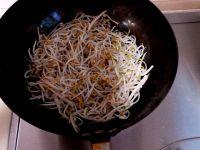 鲍菇豆芽的做法步骤6