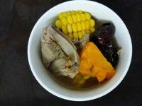 猪尾骨红萝卜玉米汤的做法步骤10