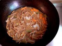 五花肉炖黄花菜的做法步骤9